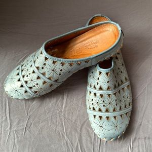 Women’s Spring Step Fusalide slip on shoes. Size 39 (8-8.5) never worn outside.